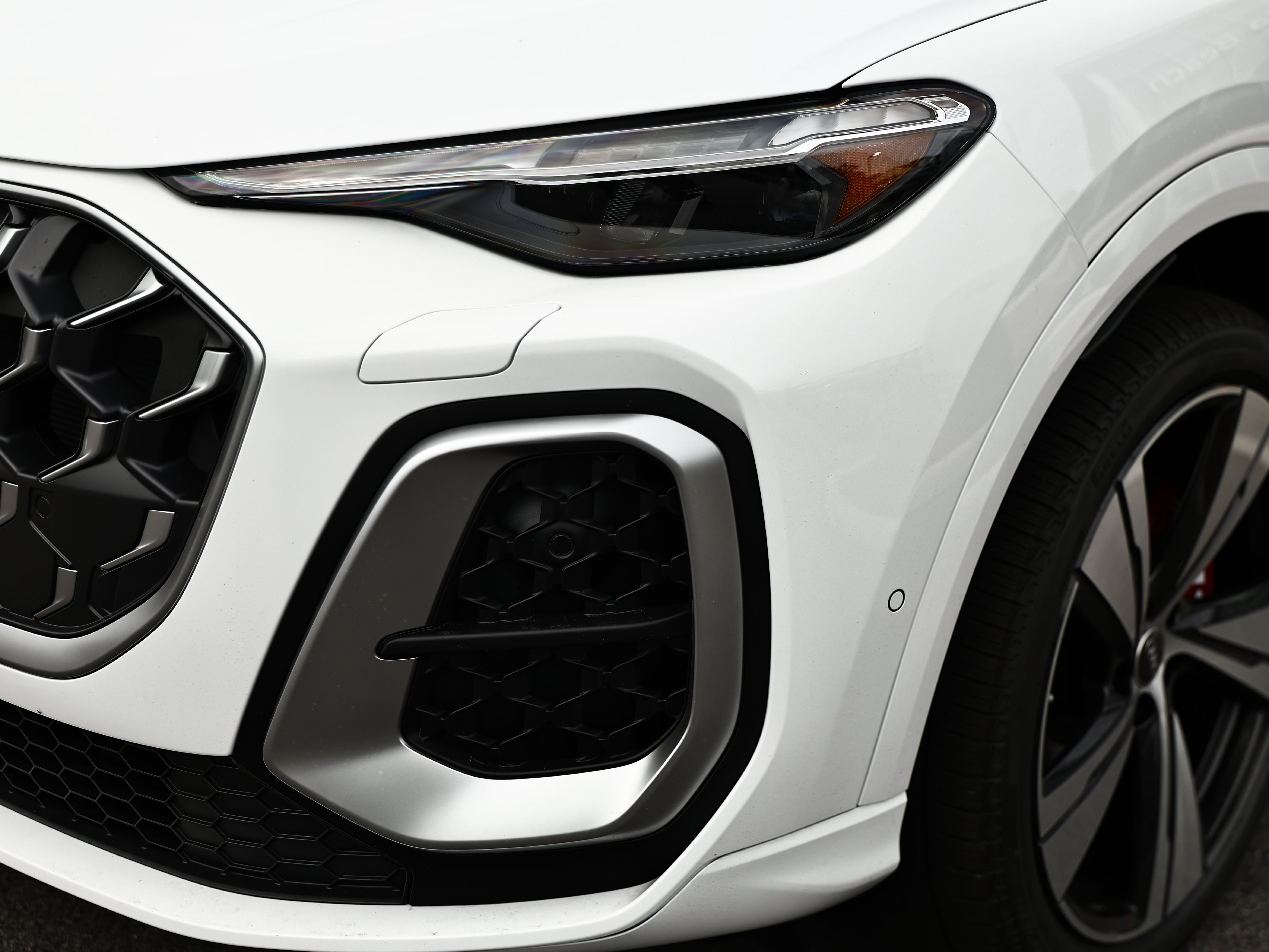 New 2026 Audi SQ5 Prestige AWD/4WD image 12