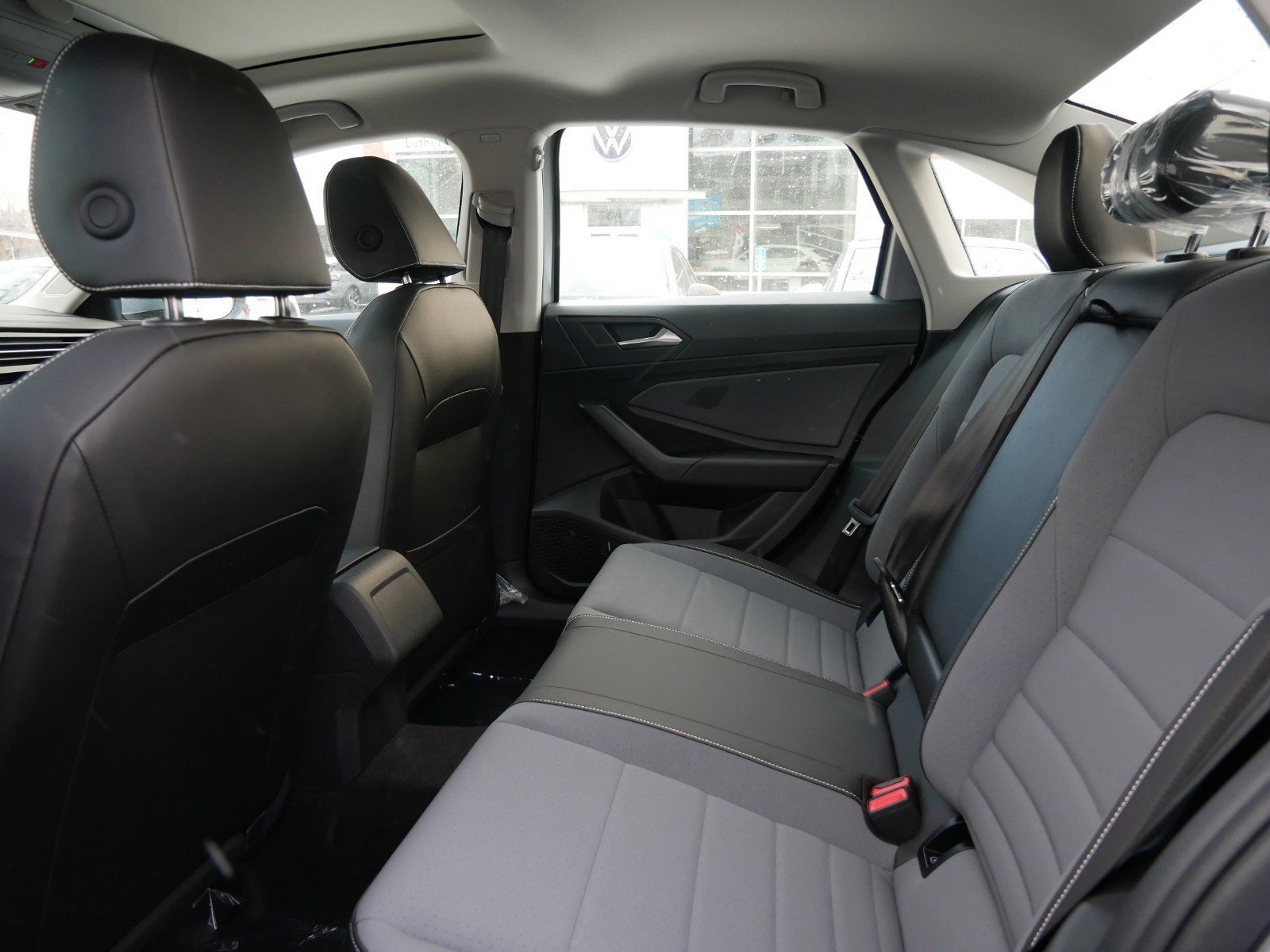 New 2025 Volkswagen Jetta SE image 5