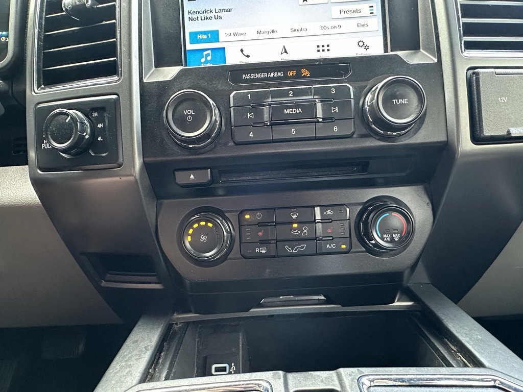 Used 2018 Ford F150 XLT w/ Equipment Group 302A Luxury image 28