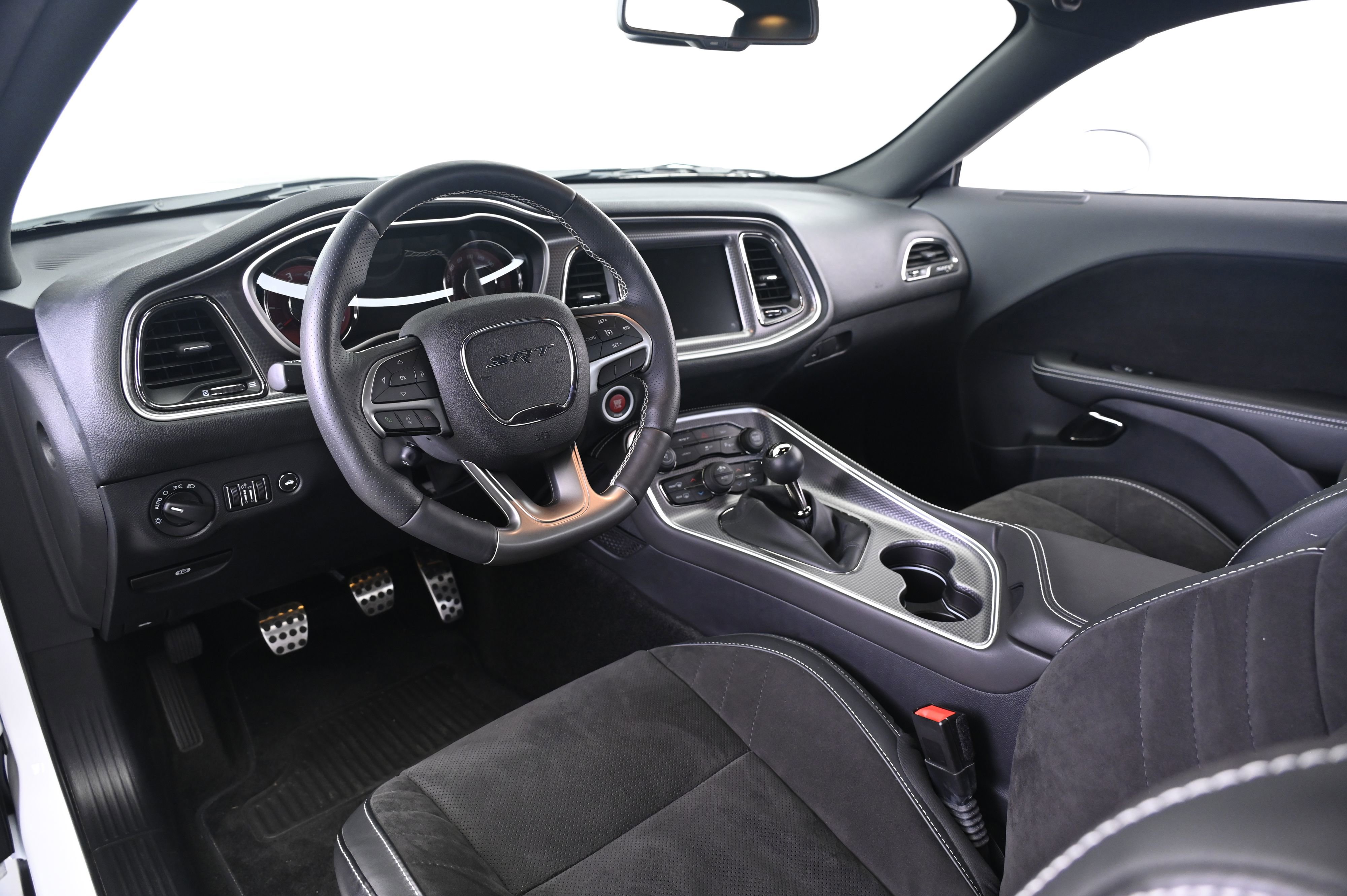 Used 2015 Dodge Challenger SRT Hellcat image 24