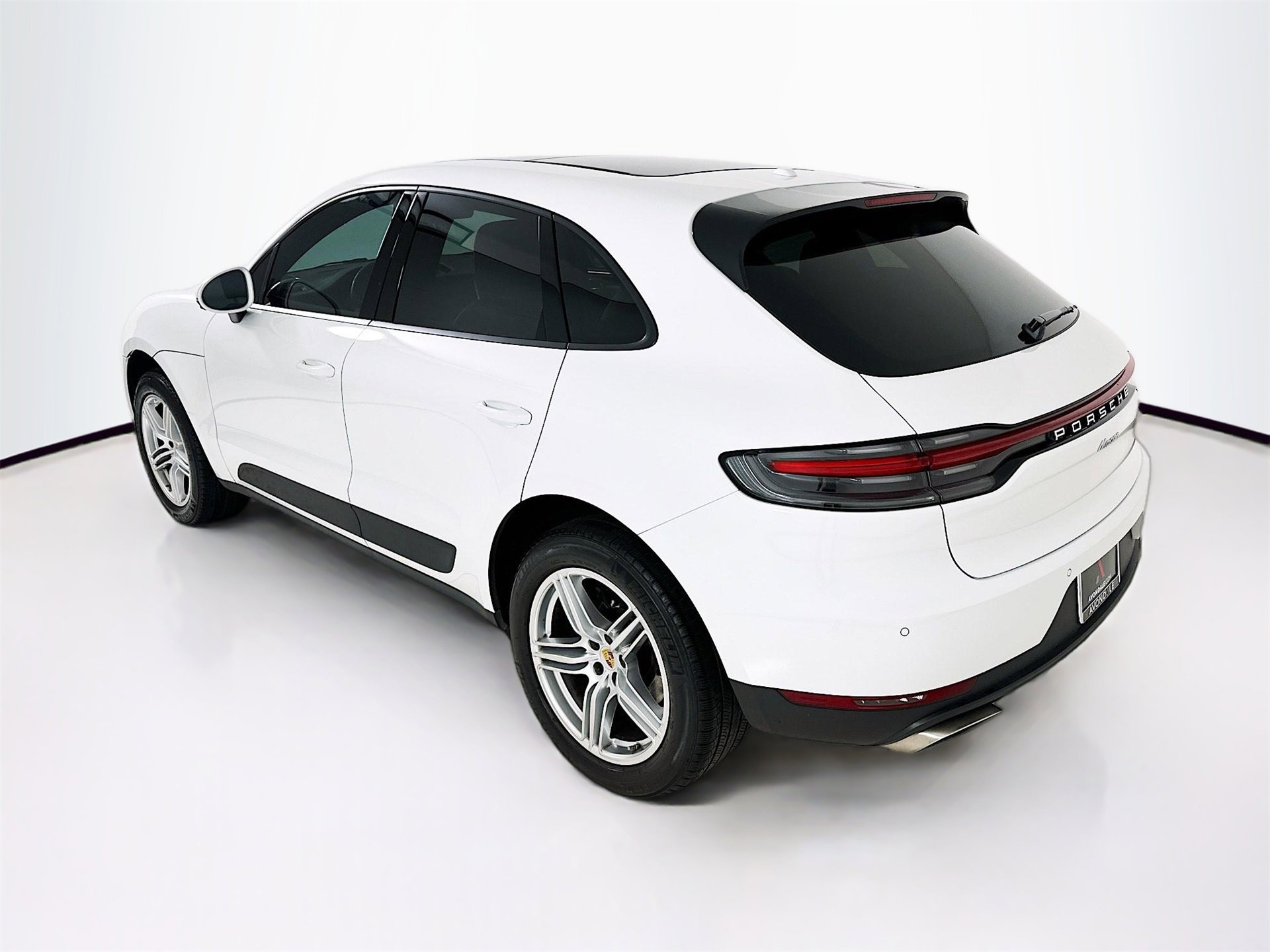 Used 2021 Porsche Macan image 6