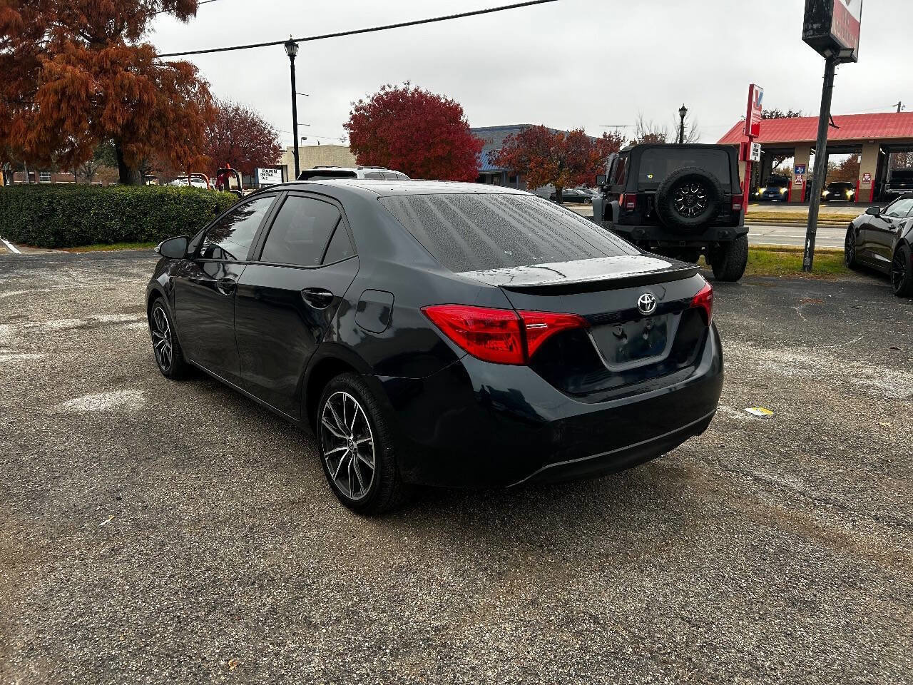 Used 2018 Toyota Corolla SE image 7