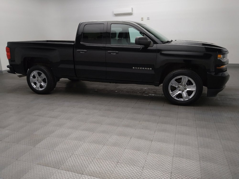 Used 2017 Chevrolet Silverado 1500 Custom w/ Custom Convenience Package RWD image 11