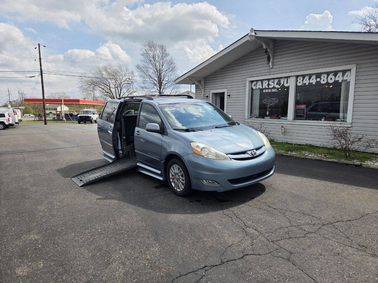 Used 2010 Toyota Sienna FWD image 1