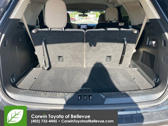 Used 2023 Ford Explorer XLT AWD/4WD image 29