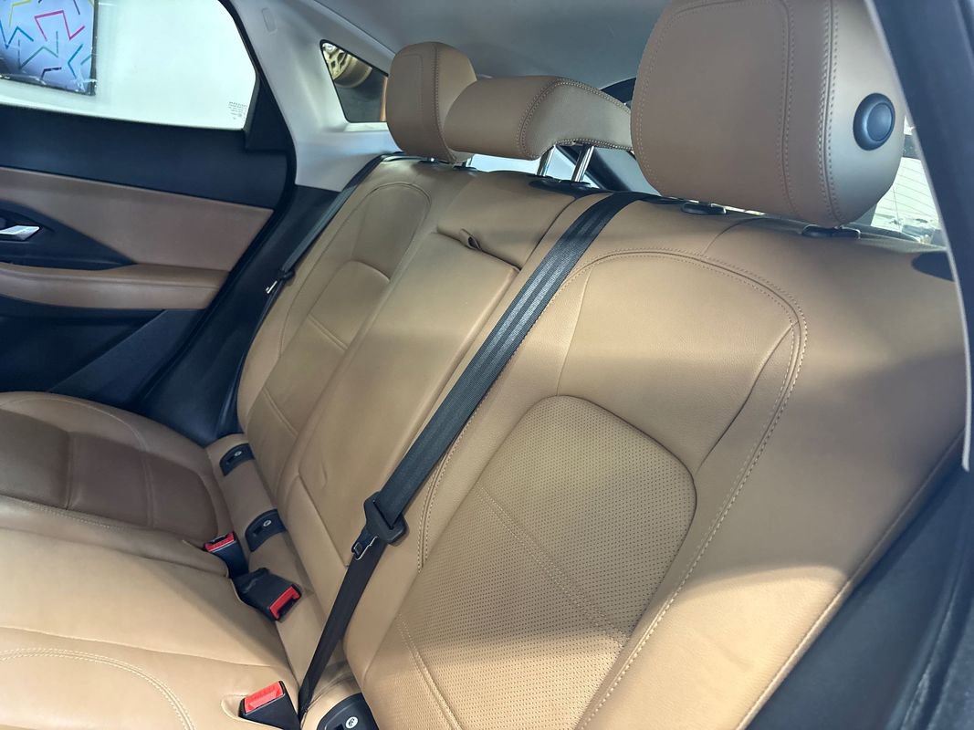 Used 2021 Jaguar E-PACE SE image 33