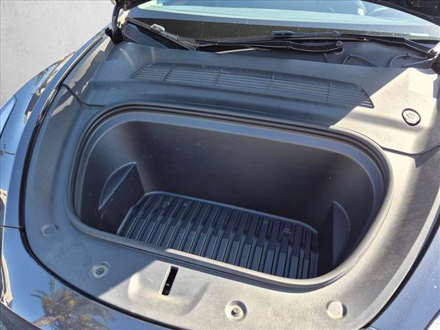 Used 2025 Tesla Model Y Long Range RWD image 20