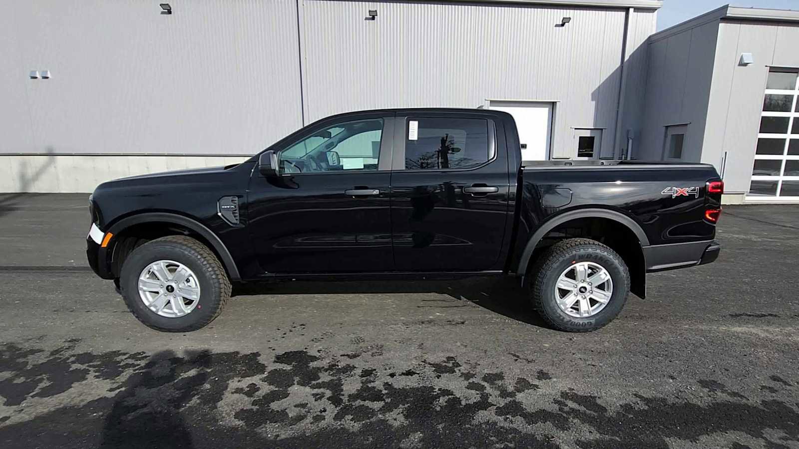 New 2025 Ford Ranger XL image 5