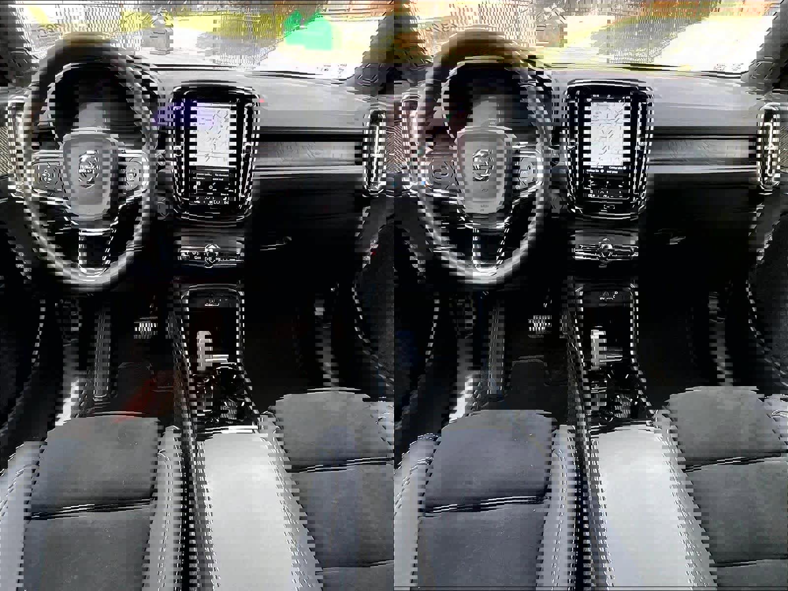 Used 2023 Volvo XC40 Recharge Ultimate AWD/4WD image 17