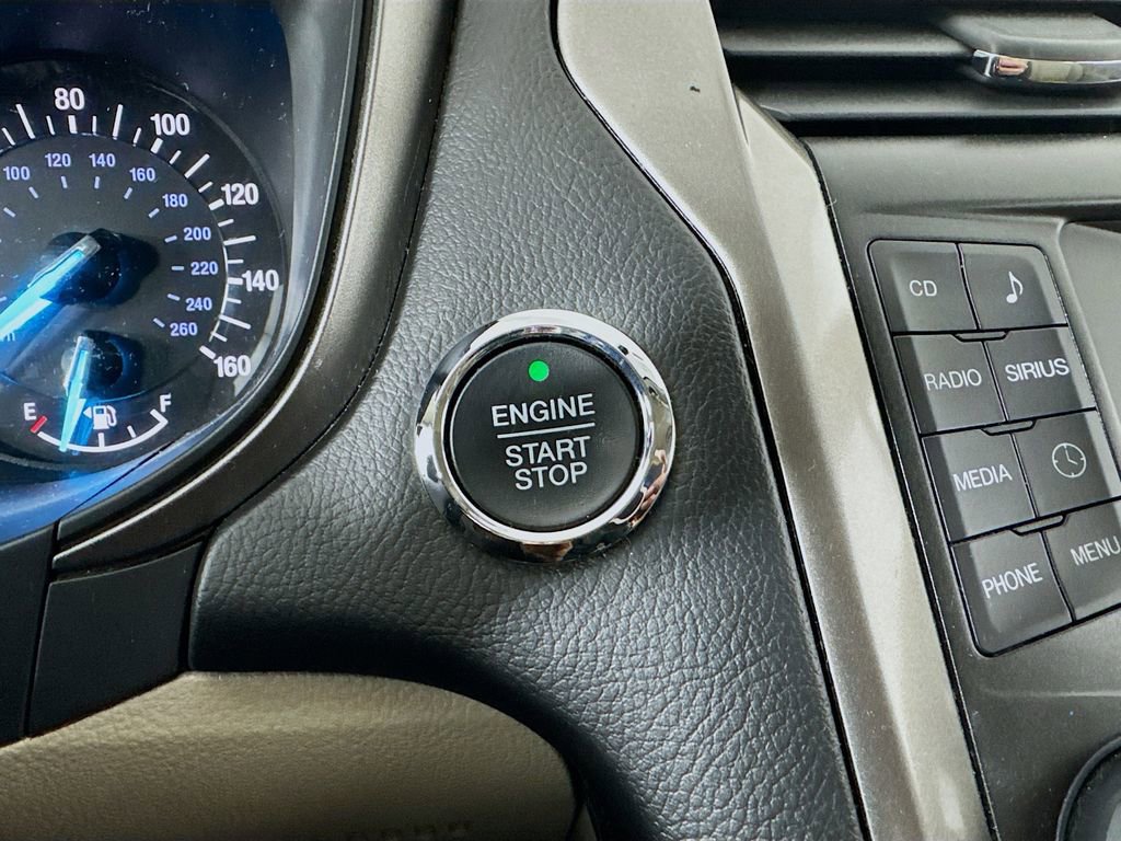 Used 2017 Ford Fusion SE image 25