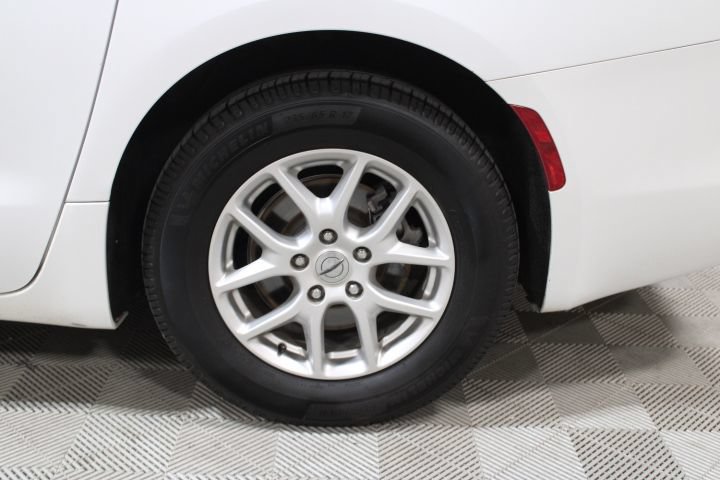Used 2021 Chrysler Voyager Lxi FWD image 39