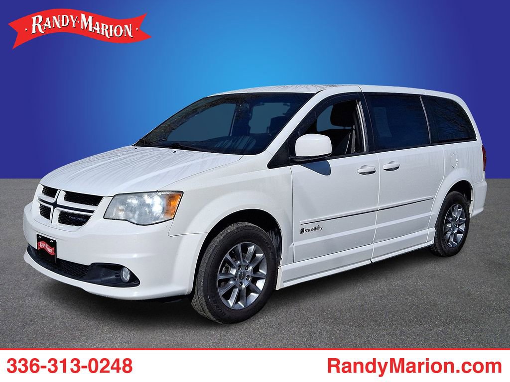 Used 2011 Dodge Grand Caravan R/T image 1