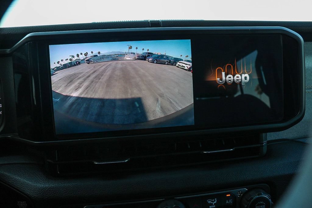 Used 2025 Jeep Wrangler Unlimited Sport AWD/4WD image 21