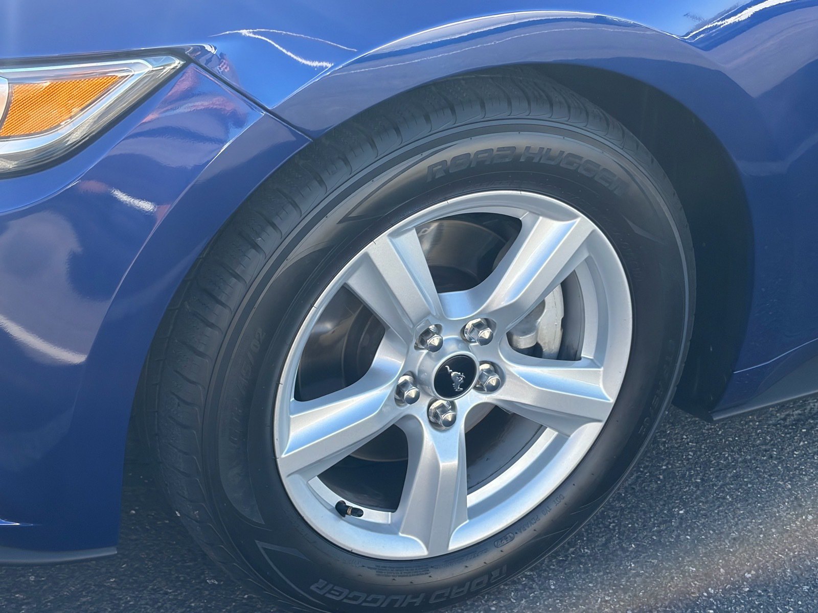 Used 2016 Ford Mustang Coupe RWD image 5
