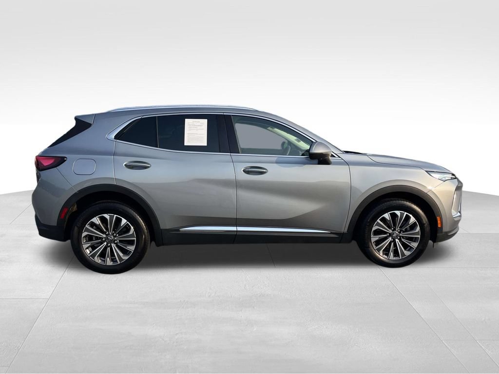 Used 2024 Buick Envision Preferred AWD/4WD image 2