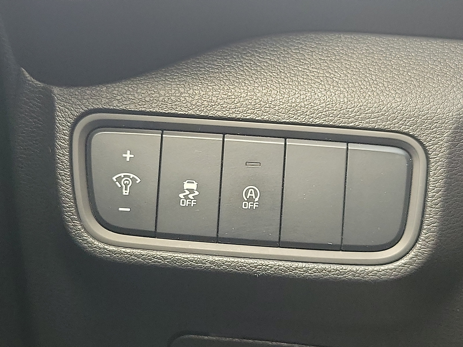 Used 2024 Kia Soul LX w/ Option Group 015 FWD image 19
