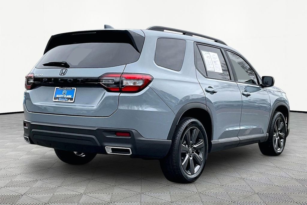 Certified 2024 Honda Pilot Sport image 5