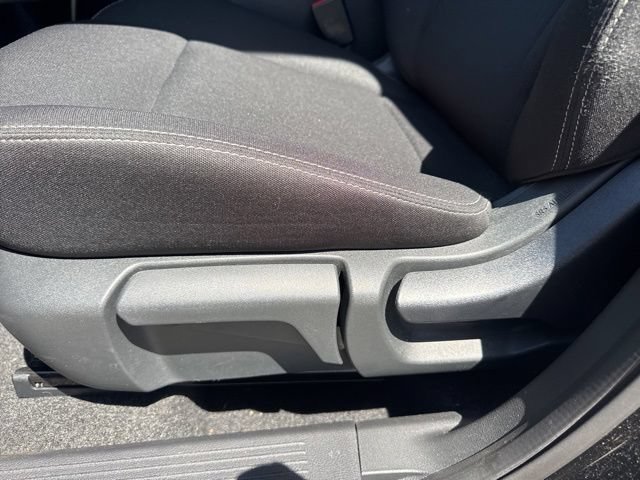 Used 2023 Nissan Rogue S AWD/4WD image 19