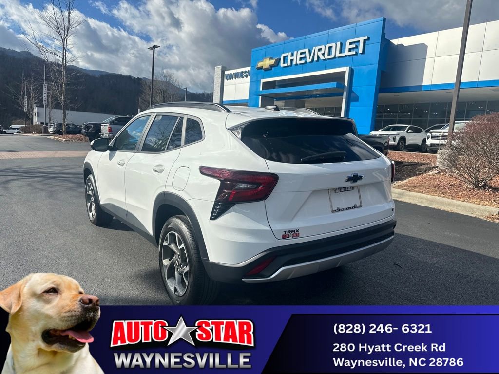 New 2025 Chevrolet Trax LT w/ LT Convenience Package image 31