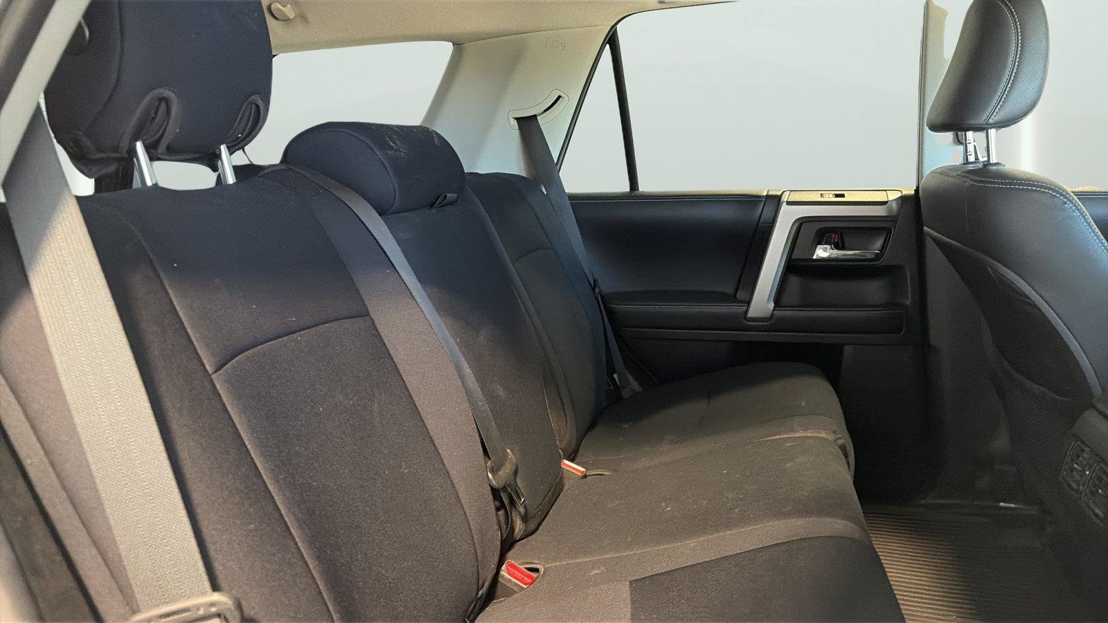 Used 2018 Toyota 4Runner SR5 Premium AWD/4WD image 15