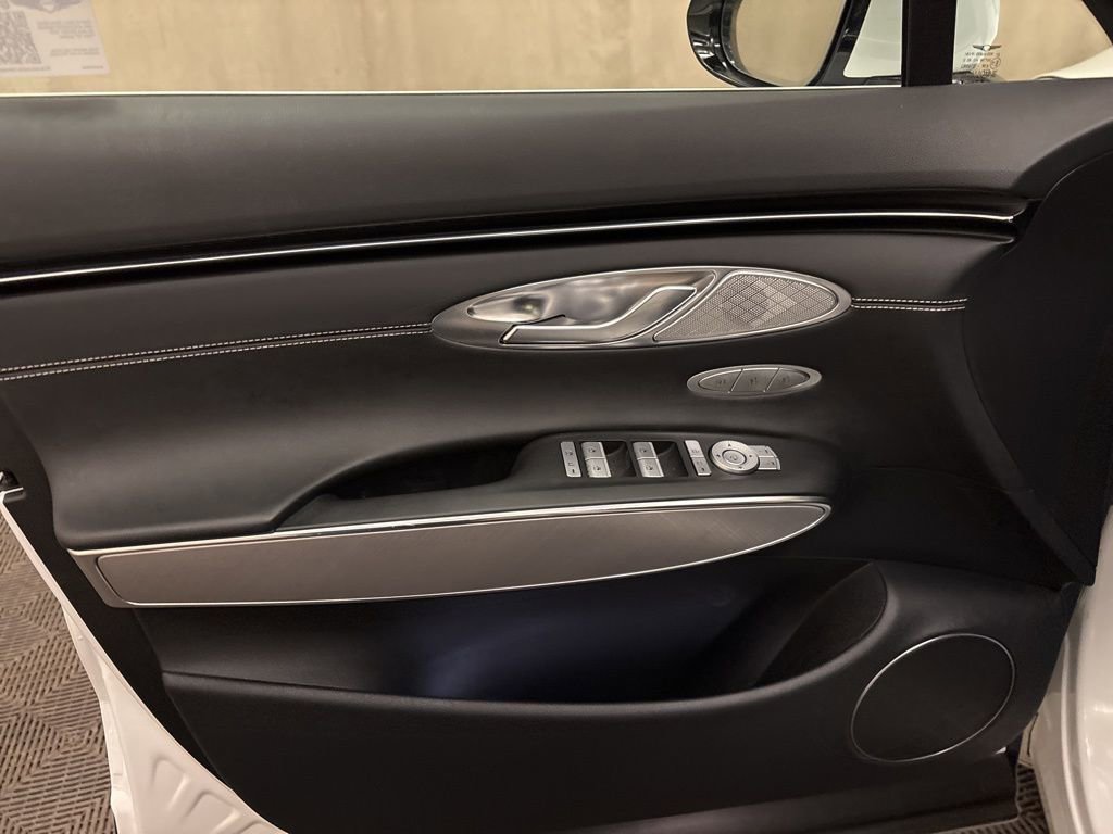 Used 2025 Genesis Electrified GV70 Advanced image 10
