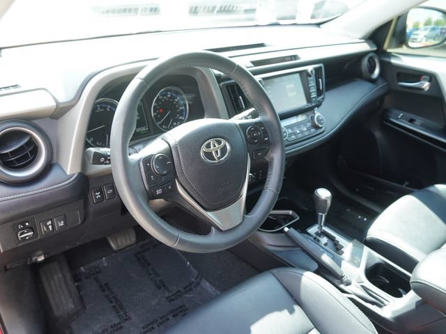 Used 2017 Toyota RAV4 Limited AWD/4WD image 18