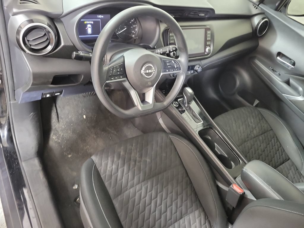 Used 2022 Nissan Kicks SV FWD image 11
