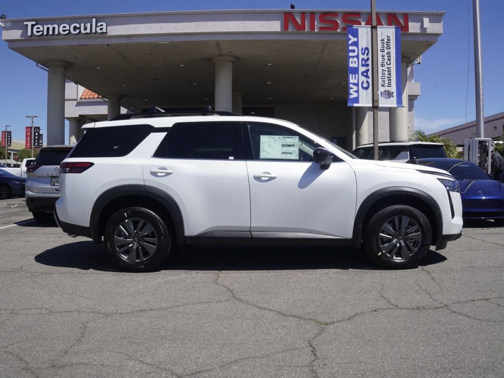 New 2026 Nissan Pathfinder SV image 3
