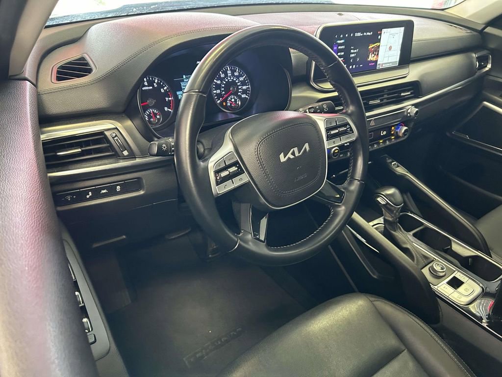 Used 2022 Kia Telluride S FWD image 12