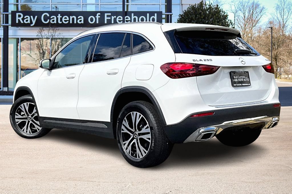 Certified 2025 Mercedes-Benz GLA 250 4MATIC image 12