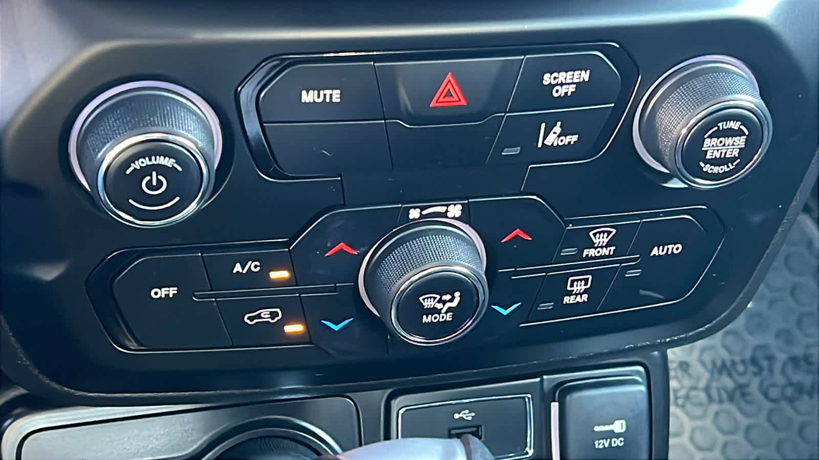 Certified 2022 Jeep Renegade Altitude w/ Sun/Sound Group image 14