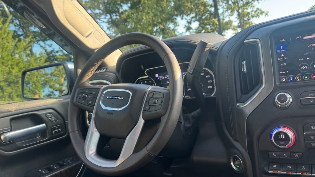 Used 2021 GMC Sierra 1500 Denali w/ Denali Ultimate Package AWD/4WD image 19