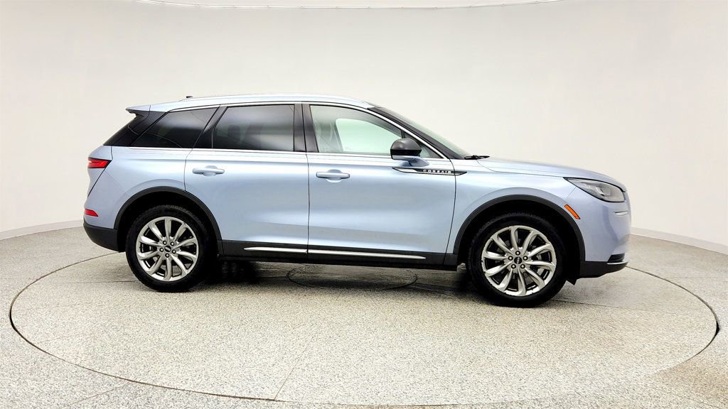 Used 2022 Lincoln Corsair AWD w/ Premium Package image 4