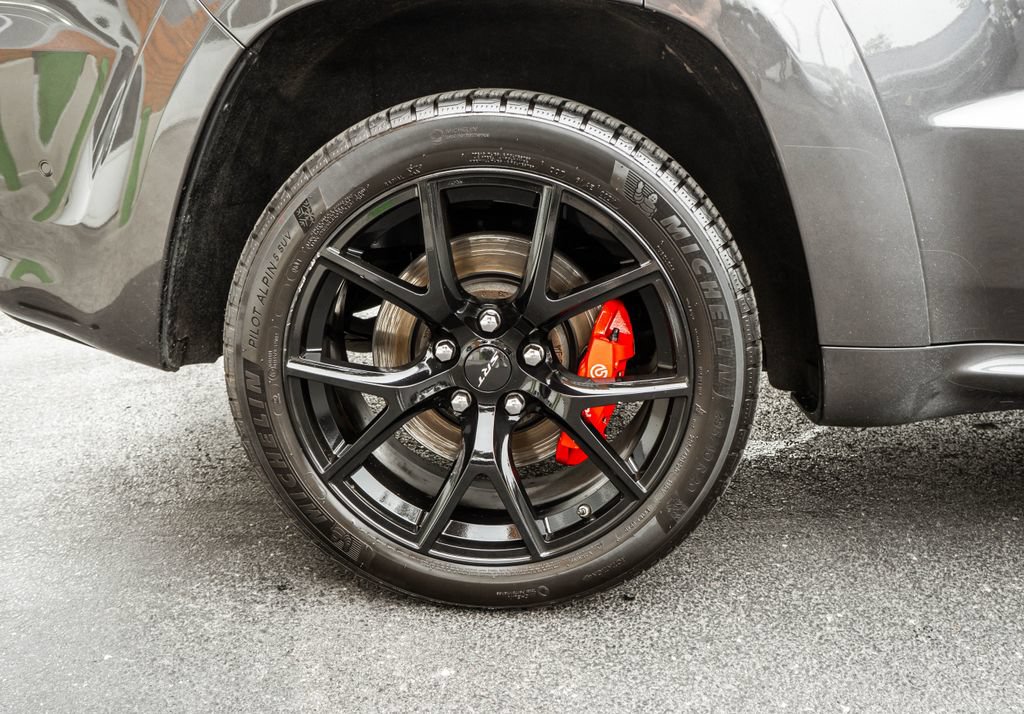 Used 2020 Jeep Grand Cherokee SRT AWD/4WD image 34