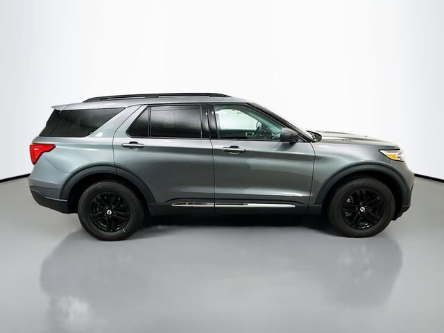 Used 2023 Ford Explorer XLT image 8