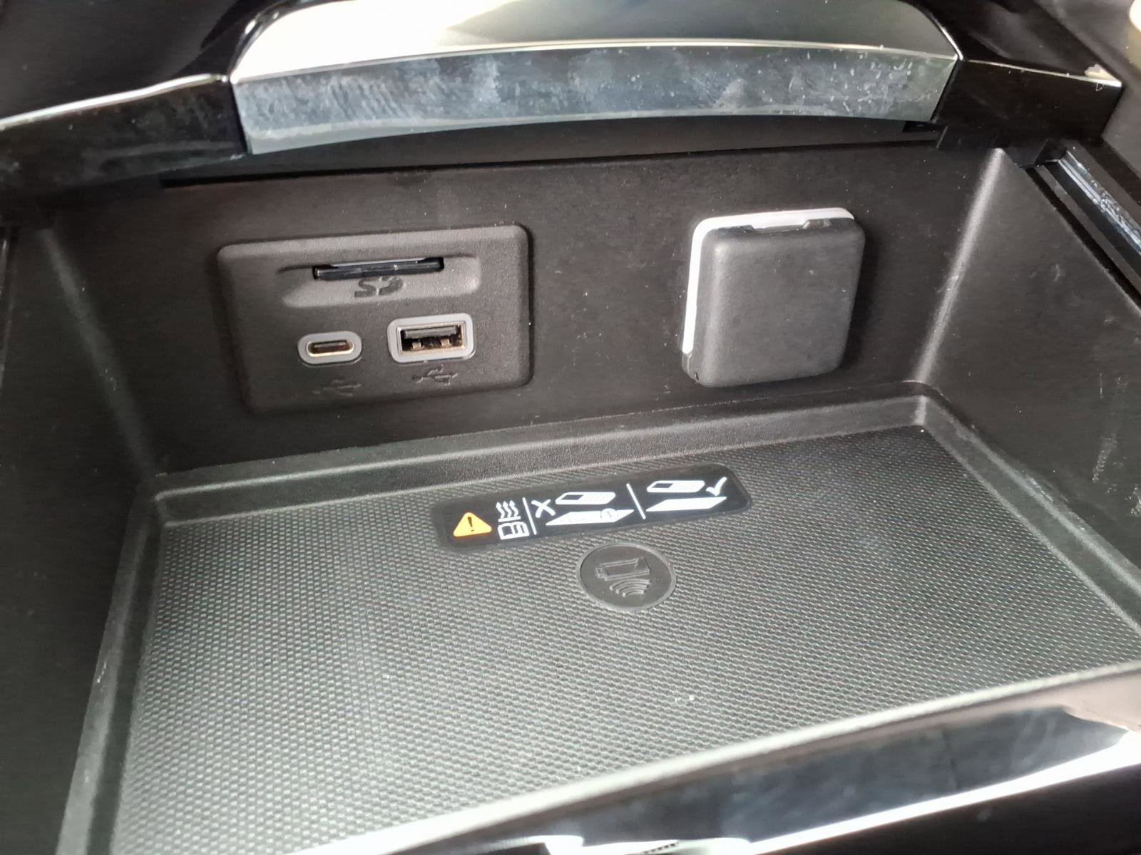 Used 2023 Buick Envision Avenir image 18