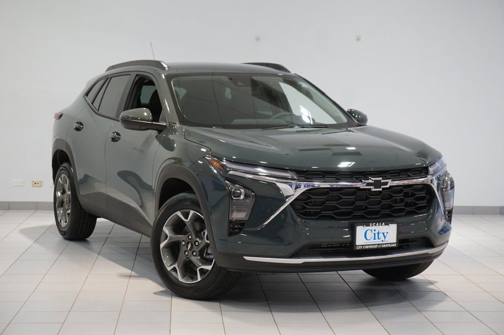 New 2026 Chevrolet Trax LT image 2