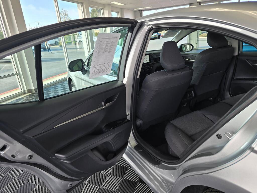 Used 2026 Toyota Camry LE image 36