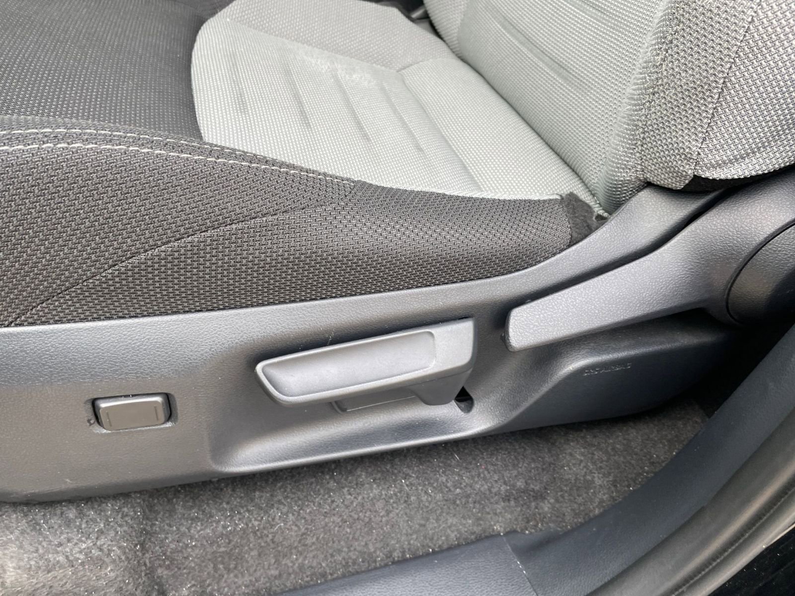 Used 2025 Toyota 4Runner TRD Off-Road image 23