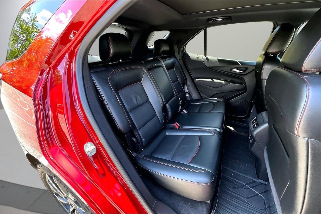 Used 2023 Chevrolet Equinox RS w/ RS Leather Package FWD image 23