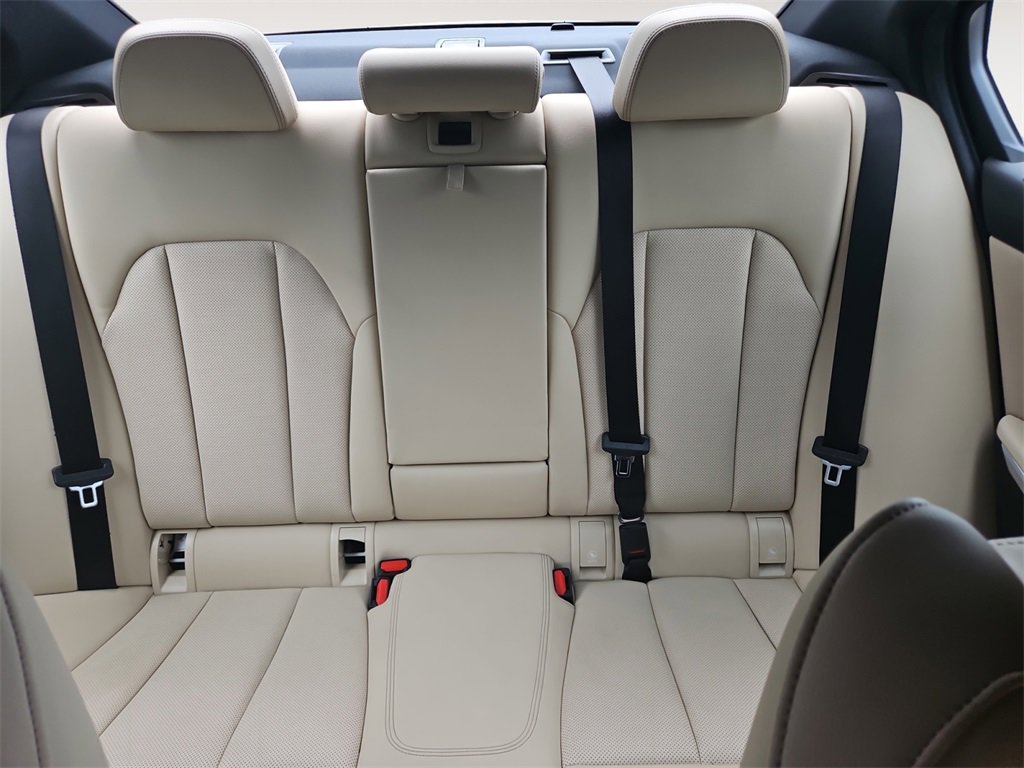 Used 2024 BMW 330e xDrive image 13