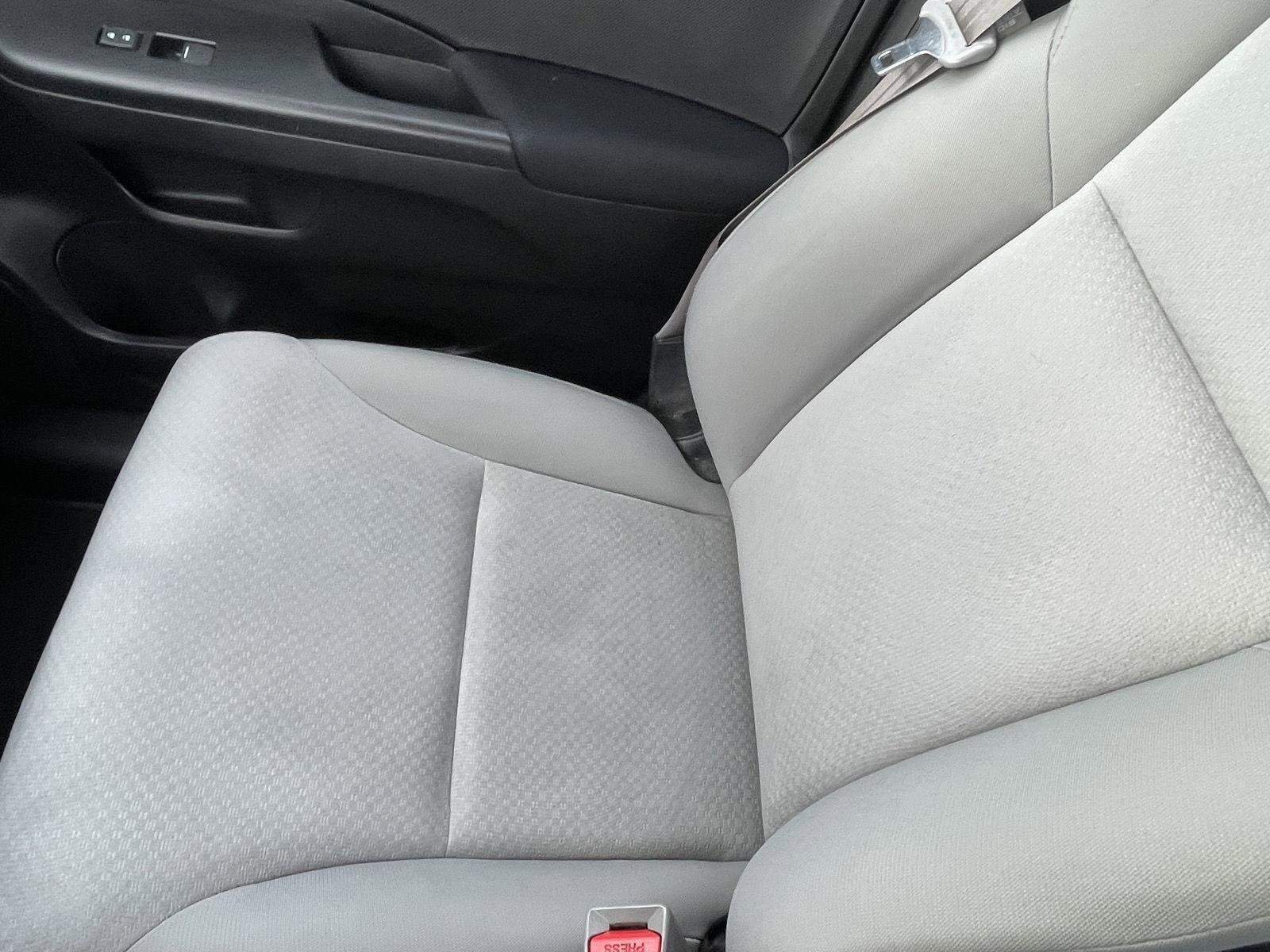 Used 2015 Honda CR-V LX image 17