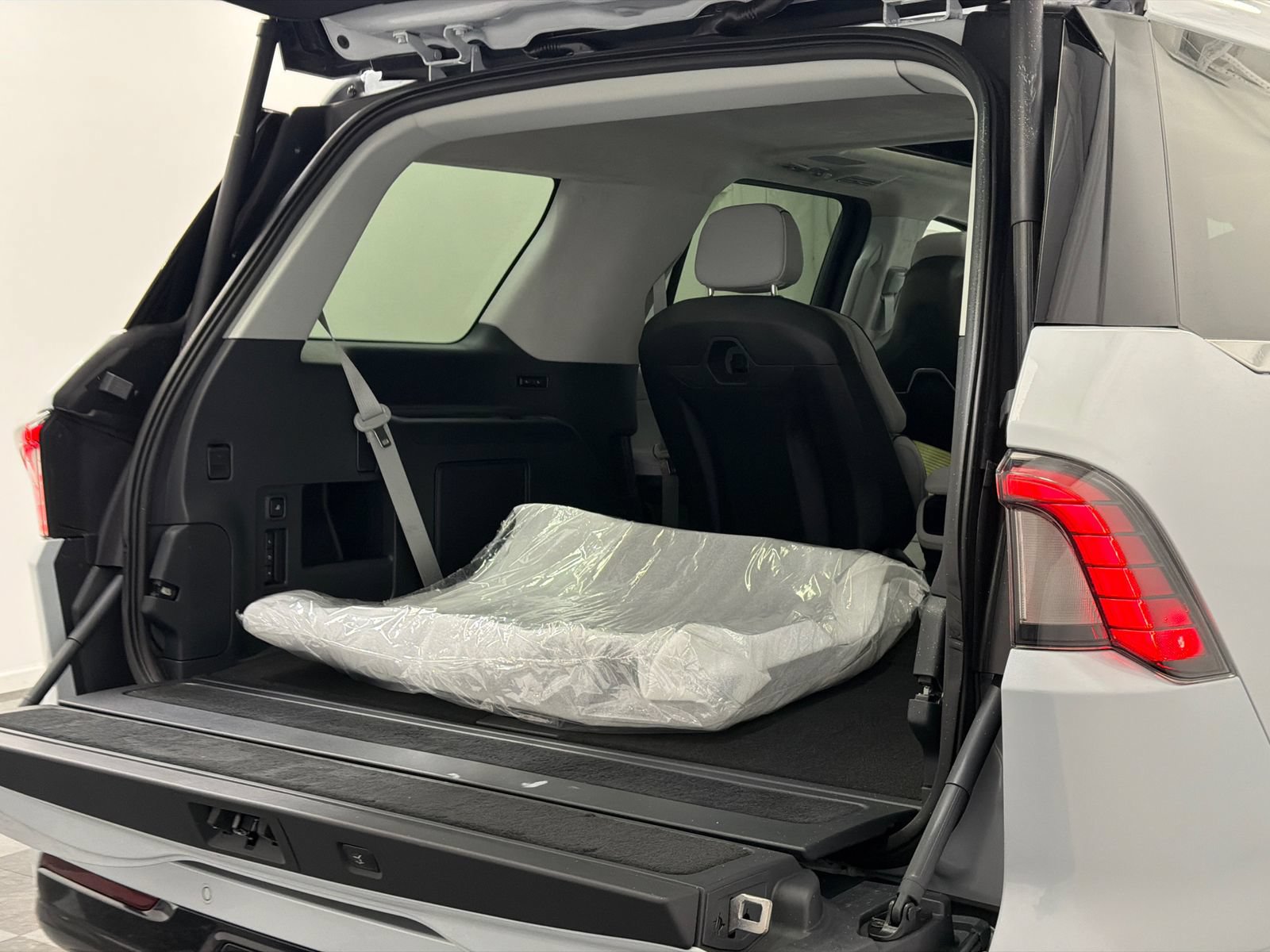 New 2026 Lincoln Navigator Black Label AWD/4WD image 9