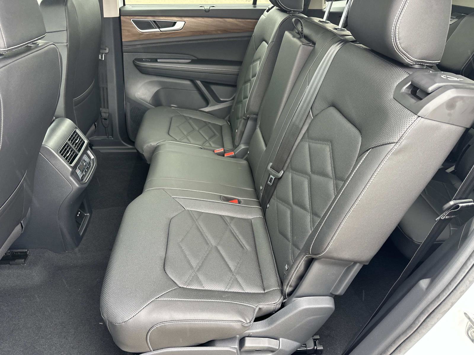 New 2026 Volkswagen Atlas SE image 12