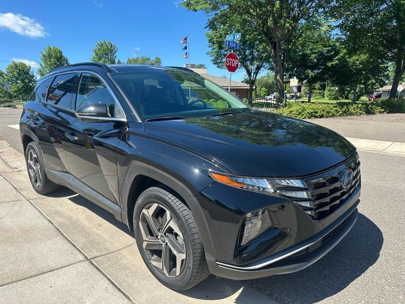 Used 2022 Hyundai Tucson Limited w/ Winter Package AWD/4WD image 2