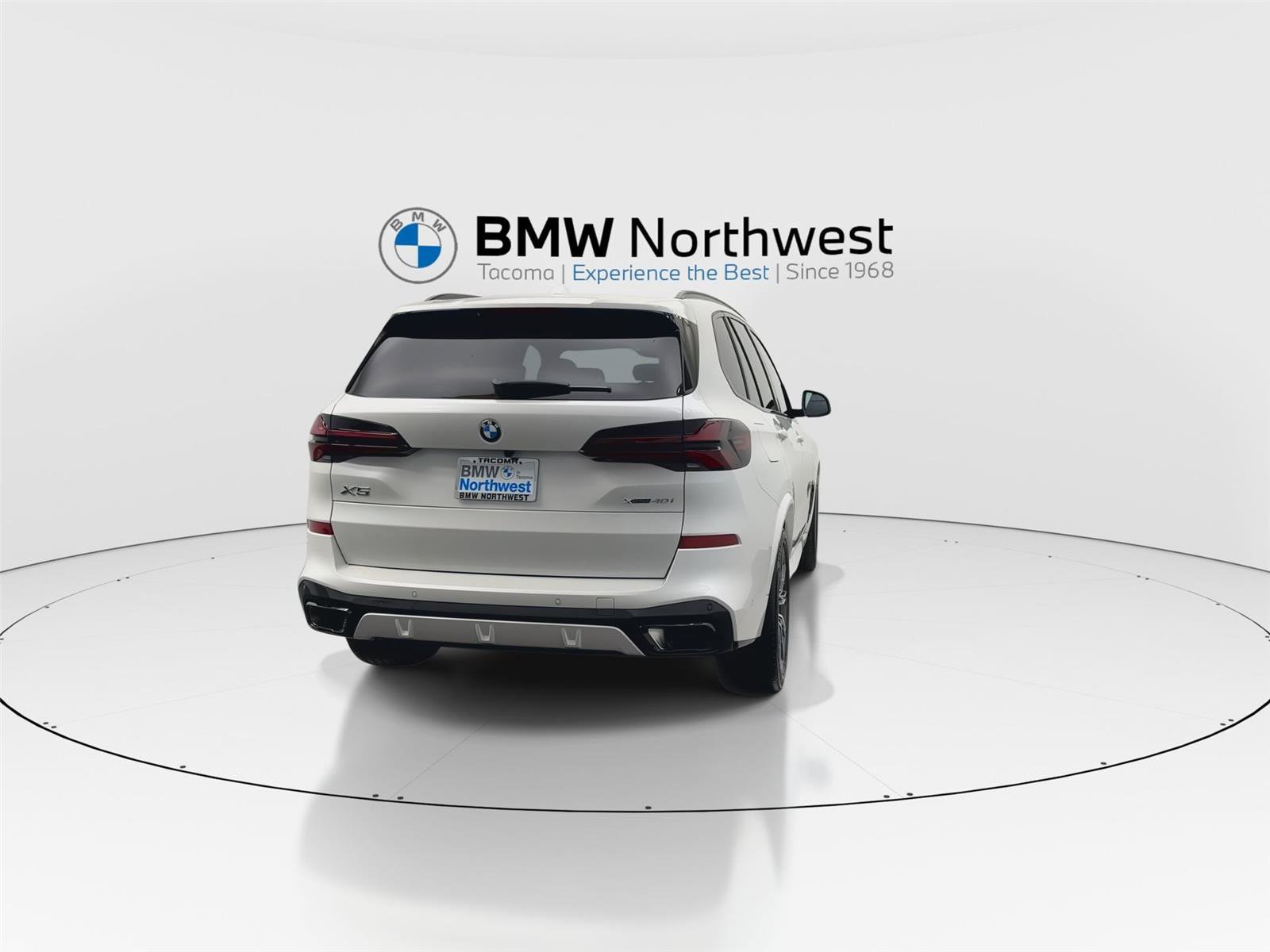 New 2026 BMW X5 xDrive40i w/ M Sport Package image 2