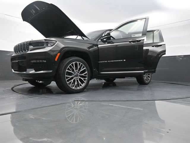 Used 2024 Jeep Grand Cherokee L Summit AWD/4WD image 33