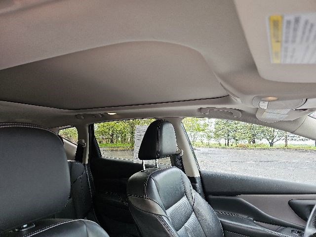 Used 2022 Nissan Murano SL w/ SL Moonroof Package AWD/4WD image 13