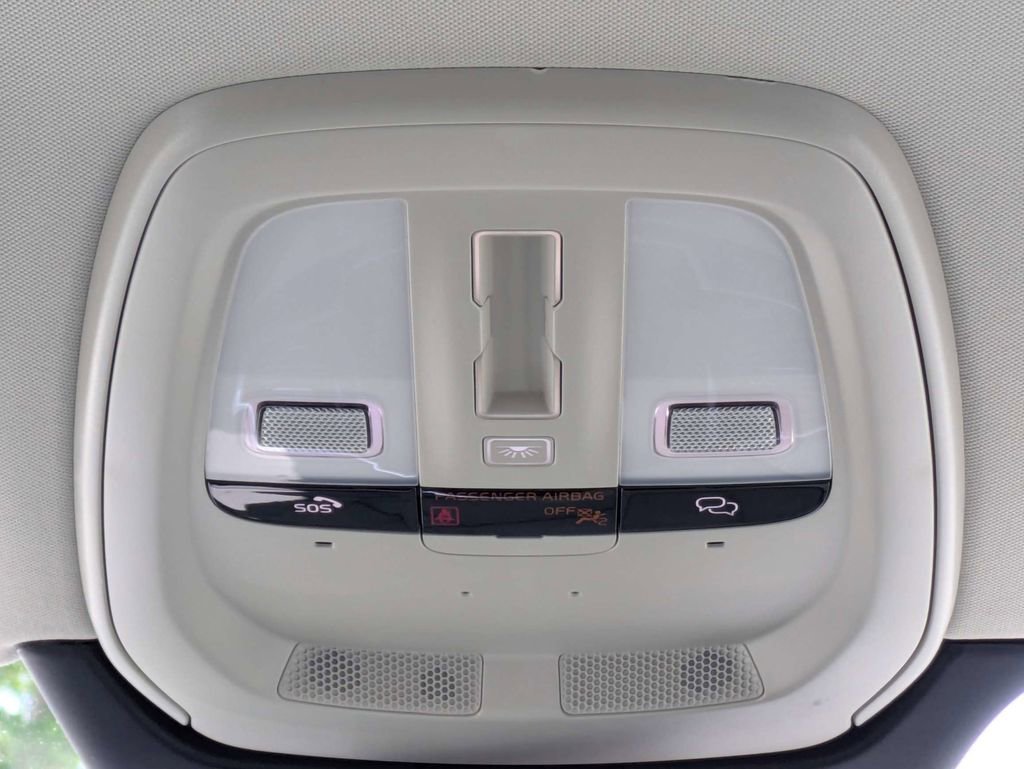 Used 2025 Volvo XC90 B6 Plus w/ Protection Package Premier image 26