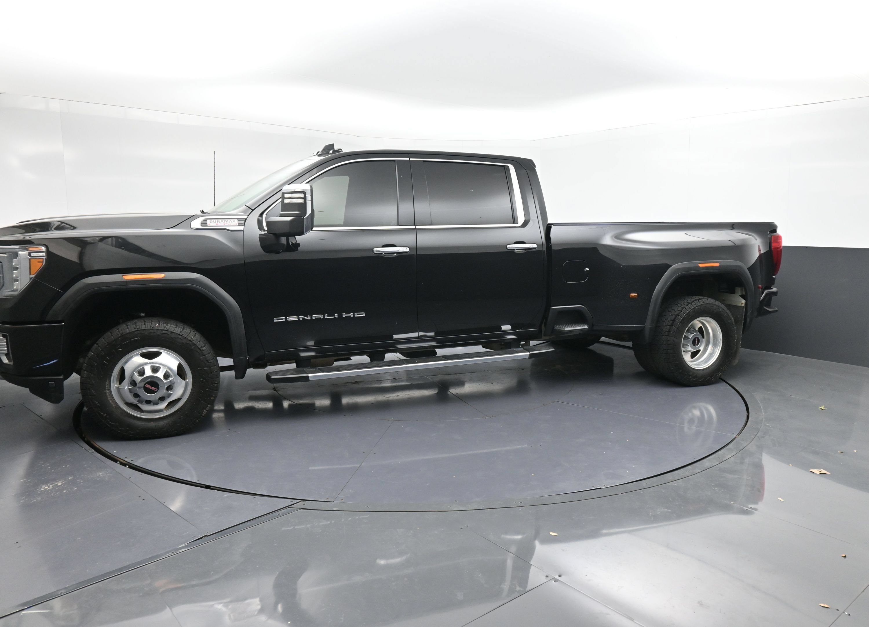 Used 2021 GMC Sierra 3500 Denali AWD/4WD image 5